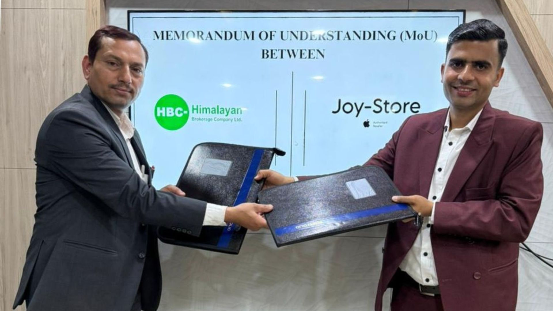 जोय स्टोर र हिमालयन ब्रोकरेज कम्पनी लिमिटेडबीच सम्झौता, एप्पलका सामान खरिदमा २० प्रतिशतसम्म छुट..!!